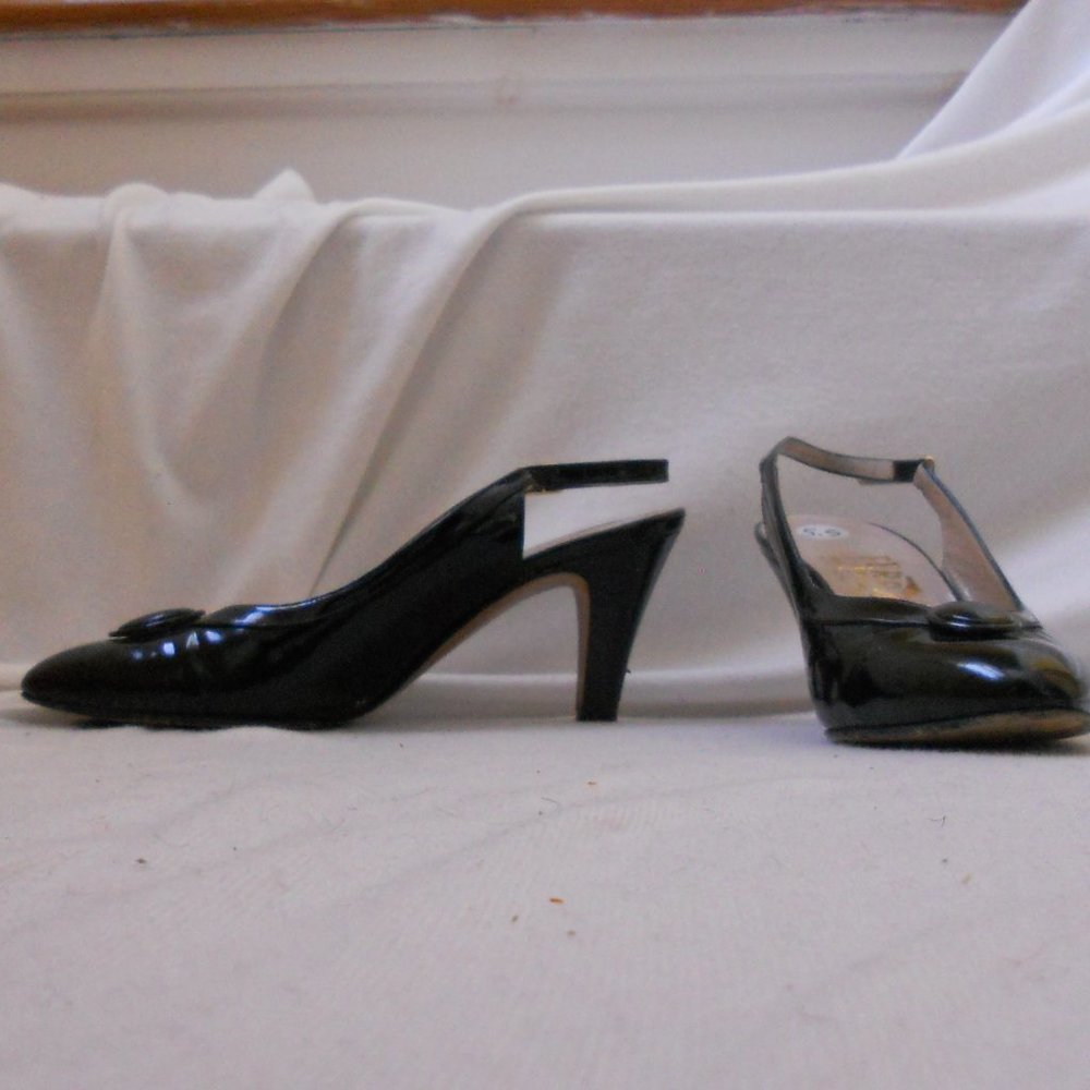 Vtg 90s Salvatore Ferragamo Slingback Pumps 5.5 Italy Leather Pointed Toe